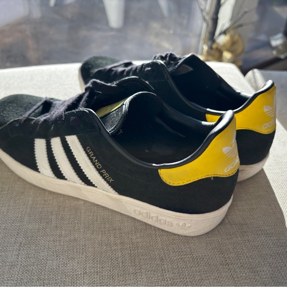 Vintage Adidas Originals Grand Prix men’s sneakers discontinued - Picture 8 of 11